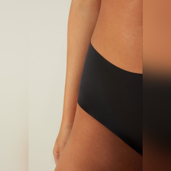 Nwt intimissimi Seamless Microfiber Hipster panties in Nero size small - Picture 4 of 8